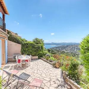 Appartement Vue Exceptionnelle à Saint-clair Pour 5 Personnes, Le Lavandou