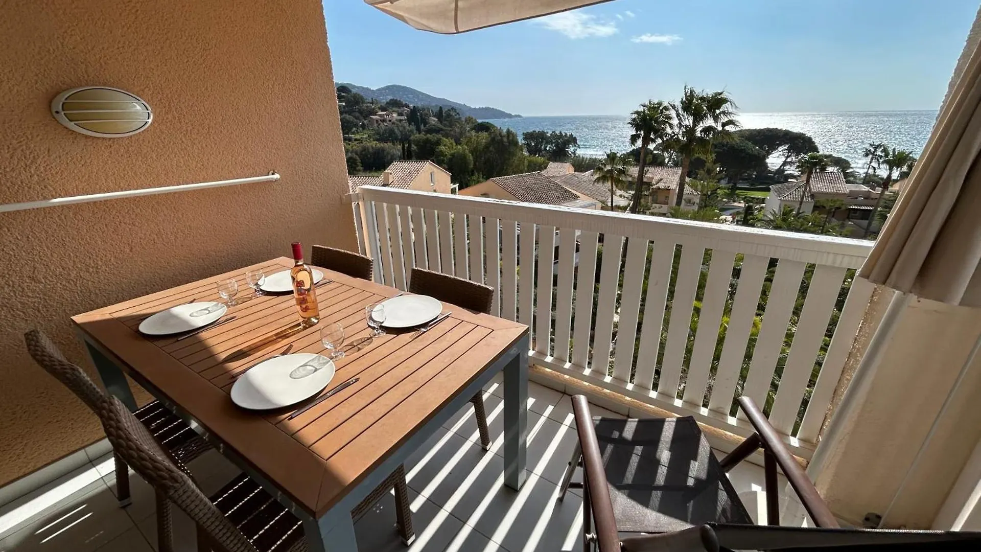 L'Anse De Pramousquier - Sea View And Leisure Apartment Le Lavandou