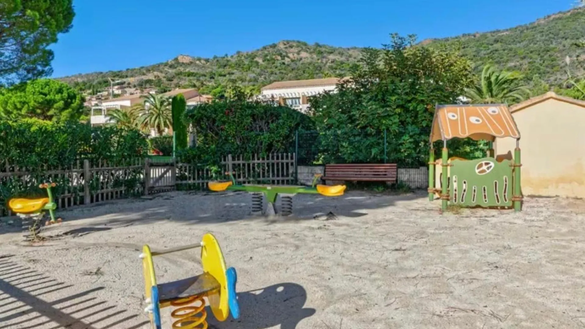 L'Anse De Pramousquier - Sea View And Leisure Apartment Le Lavandou France